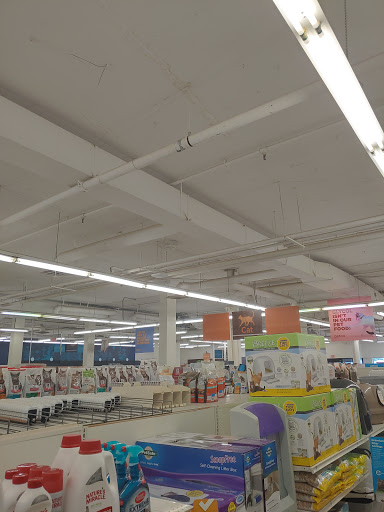 Pet Supply Store «Petco Animal Supplies», reviews and photos, 710 W 66th St, Richfield, MN 55423, USA