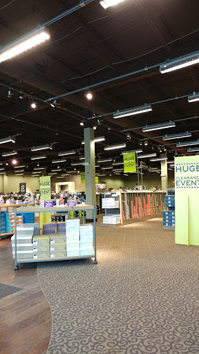 Shoe Store «DSW Designer Shoe Warehouse», reviews and photos, 970 N Milwaukee Ave, Lincolnshire, IL 60069, USA