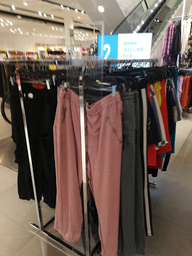 Clothing Store «Forever 21», reviews and photos, 6531 Springfield Mall, Springfield, VA 22150, USA