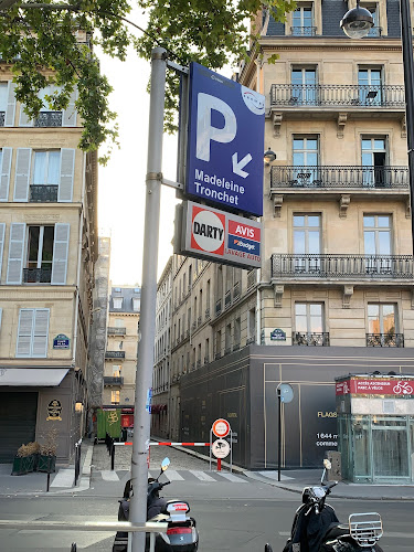 Agence de location de voitures Avis - Paris La Madeleine Paris
