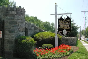 Arlington Cemetery image