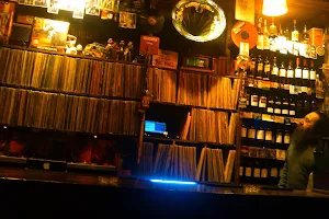 Vinilo Bar Temático image