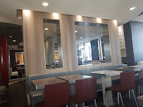 Atmosphère du Restauration rapide McDonald's à Le Vigen - n°19