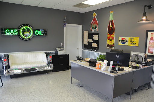 Auto Body Shop «Waln Repair & Collision Center», reviews and photos, 21 Williams Blvd, Fairfax, IA 52228, USA