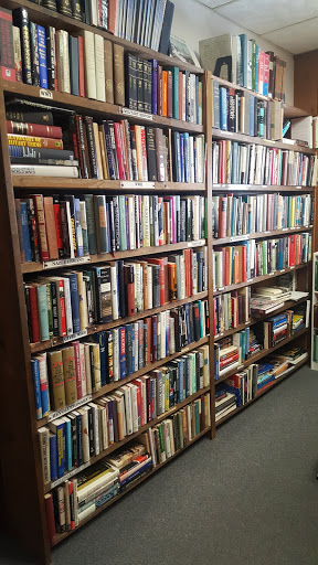Book Store «Village Bookshop», reviews and photos, 2424 W Dublin Granville Rd, Columbus, OH 43235, USA