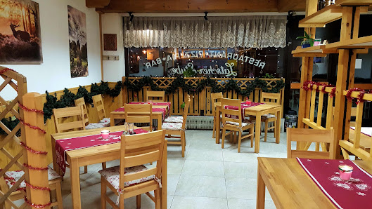 Restaurant Pizzeria Latscher Stube Via Hans Pegger, 19, 39021 Laces BZ, Italia