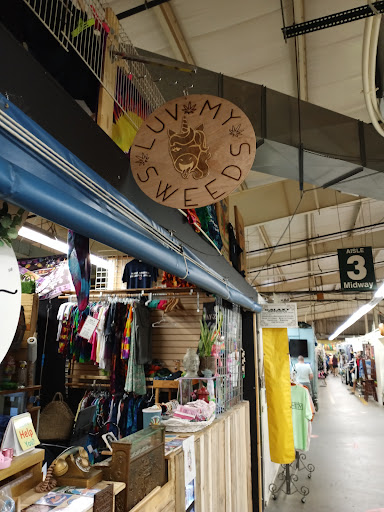 Flea Market «Collingwood Auction & Flea Market», reviews and photos, 1350 NJ-33, Farmingdale, NJ 07727, USA