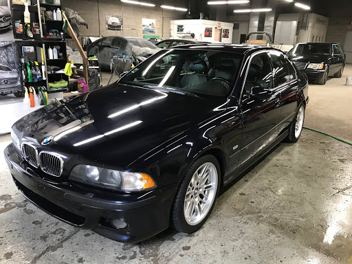 Auto Repair Shop «Rizza Body Shop», reviews and photos, 485 S River Rd, Des Plaines, IL 60016, USA