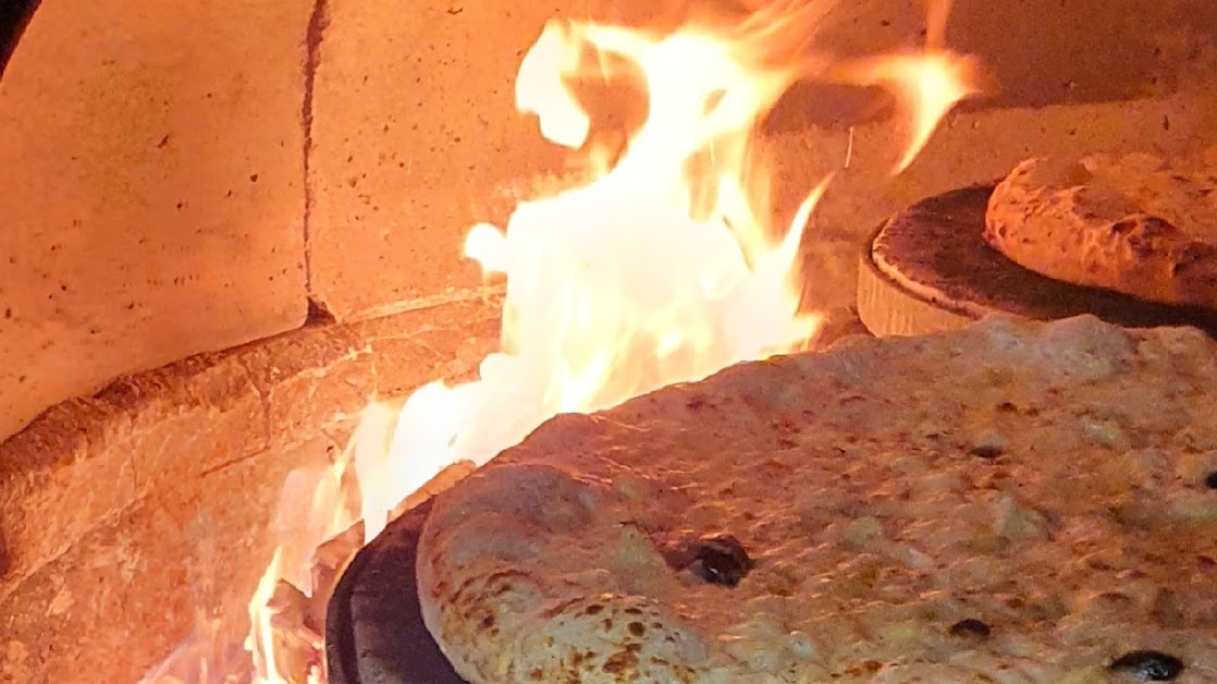 À Quoi Pizza au Feu de Bois Lançon-Provence 13680 Lançon-Provence