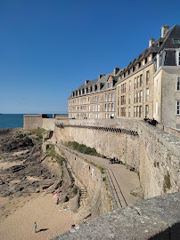 Extérieur du Restaurant Hôtel Brasserie Armoricaine à Saint-Malo - n°3