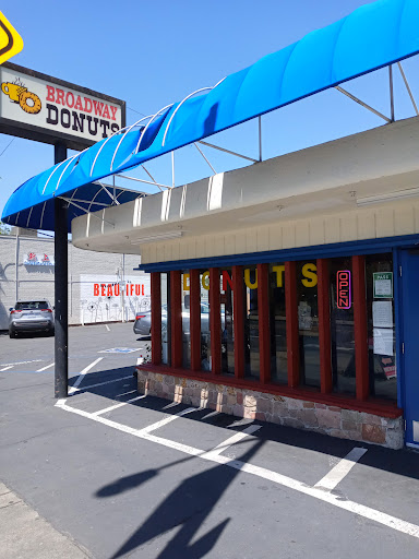 Donut Shop «Broadway Donuts», reviews and photos, 2731 Broadway, Sacramento, CA 95818, USA