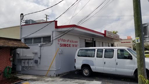Dry Cleaner «Barton & Miller Cleaners Laundry», reviews and photos, 2600 N Dixie Hwy, Wilton Manors, FL 33334, USA