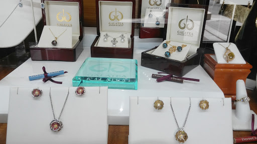 Jeweler «Yarnal Jewelers», reviews and photos, 4029 E Castro Valley Blvd, Castro Valley, CA 94552, USA