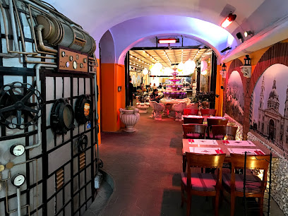 Verne Restaurant & Cafe - Budapest, Váci u 60, 1056 Hungary