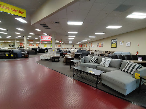 Furniture Store «Raymour & Flanigan Furniture and Mattress Clearance Center», reviews and photos, 5550 Sunrise Hwy, Massapequa, NY 11758, USA