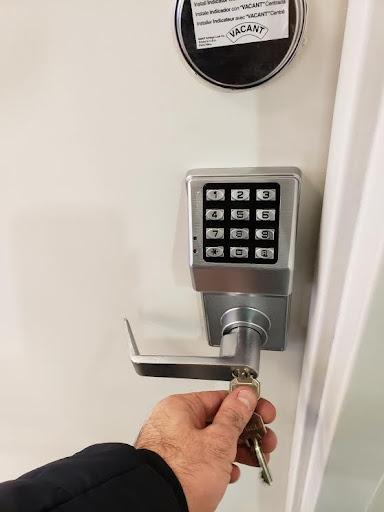 Key Duplication Service «Graham Locksmith», reviews and photos, 281 Graham Ave, Brooklyn, NY 11211, USA