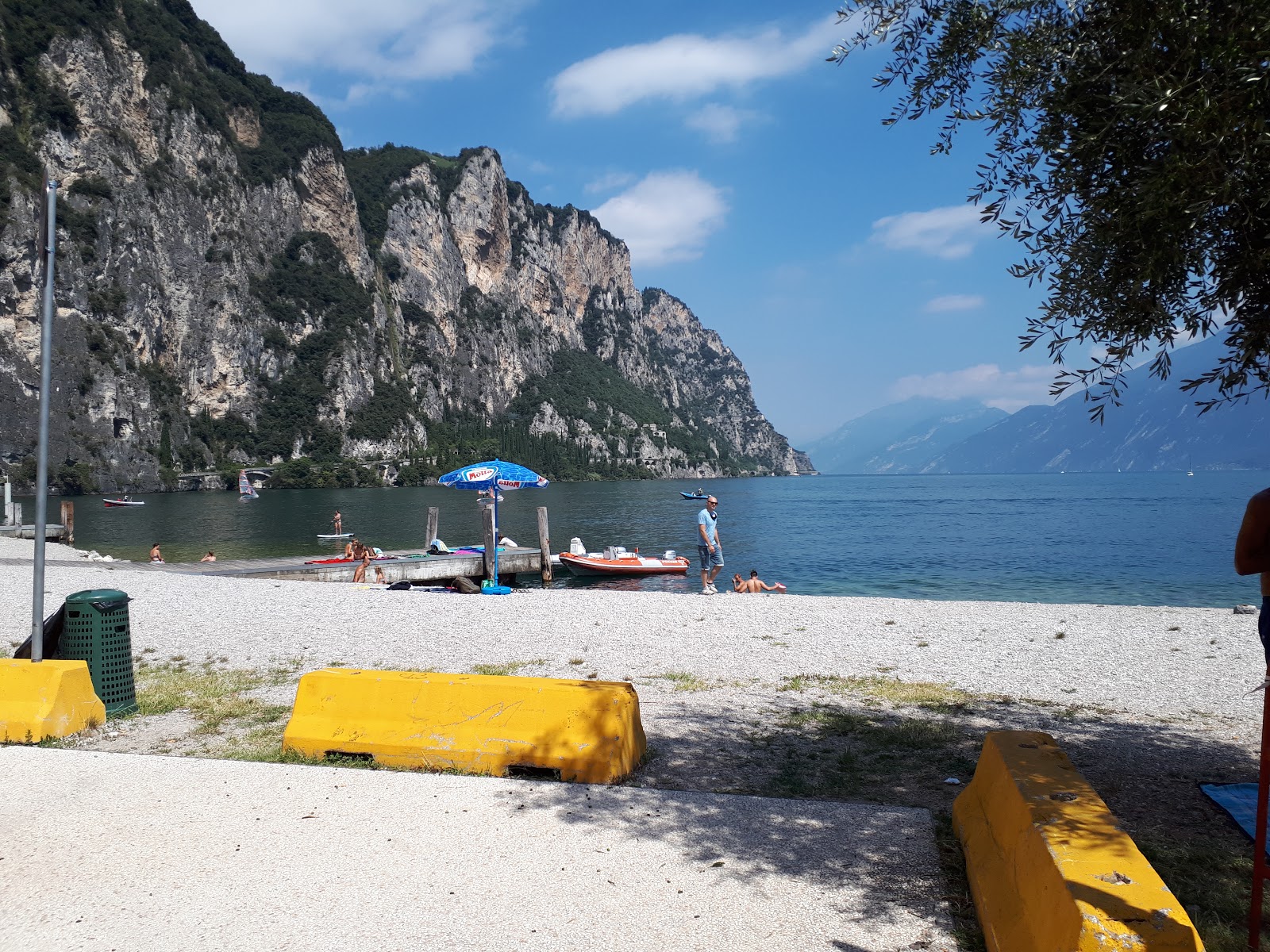 Foto van Spiaggia Campione del Garda voorzieningenruimte