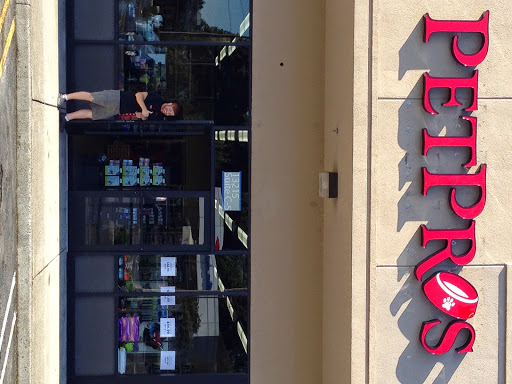 Pet Supply Store «Pet Pros Vancouver», reviews and photos, 13215 SE Mill Plain Blvd, Vancouver, WA 98684, USA
