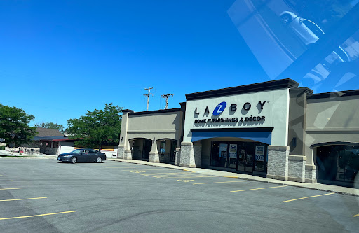 La-Z-Boy Furniture Galleries, 7900 W Layton Ave, Greenfield, WI 53220, USA, 