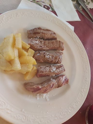 Bar-Restaurante Casa Flores en Lozoyuela-Navas-Sieteiglesias