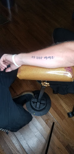 Tattoo Shop «Black Diamond Tattoo Studio», reviews and photos, 1511 Memorial Blvd, Murfreesboro, TN 37129, USA