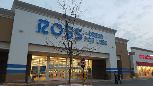 Clothing Store «Ross Dress for Less», reviews and photos, 749 E Dundee Rd, Palatine, IL 60074, USA