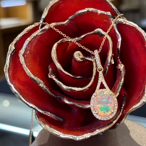 Jewelry Store «Royal Jewelers», reviews and photos, 4505 Shelbyville Rd Ste 101, Louisville, KY 40207, USA