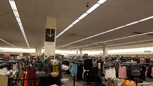Department Store «Nordstrom Rack Villaggio Retail Center», reviews and photos, 7883 N Blackstone Ave, Fresno, CA 93720, USA
