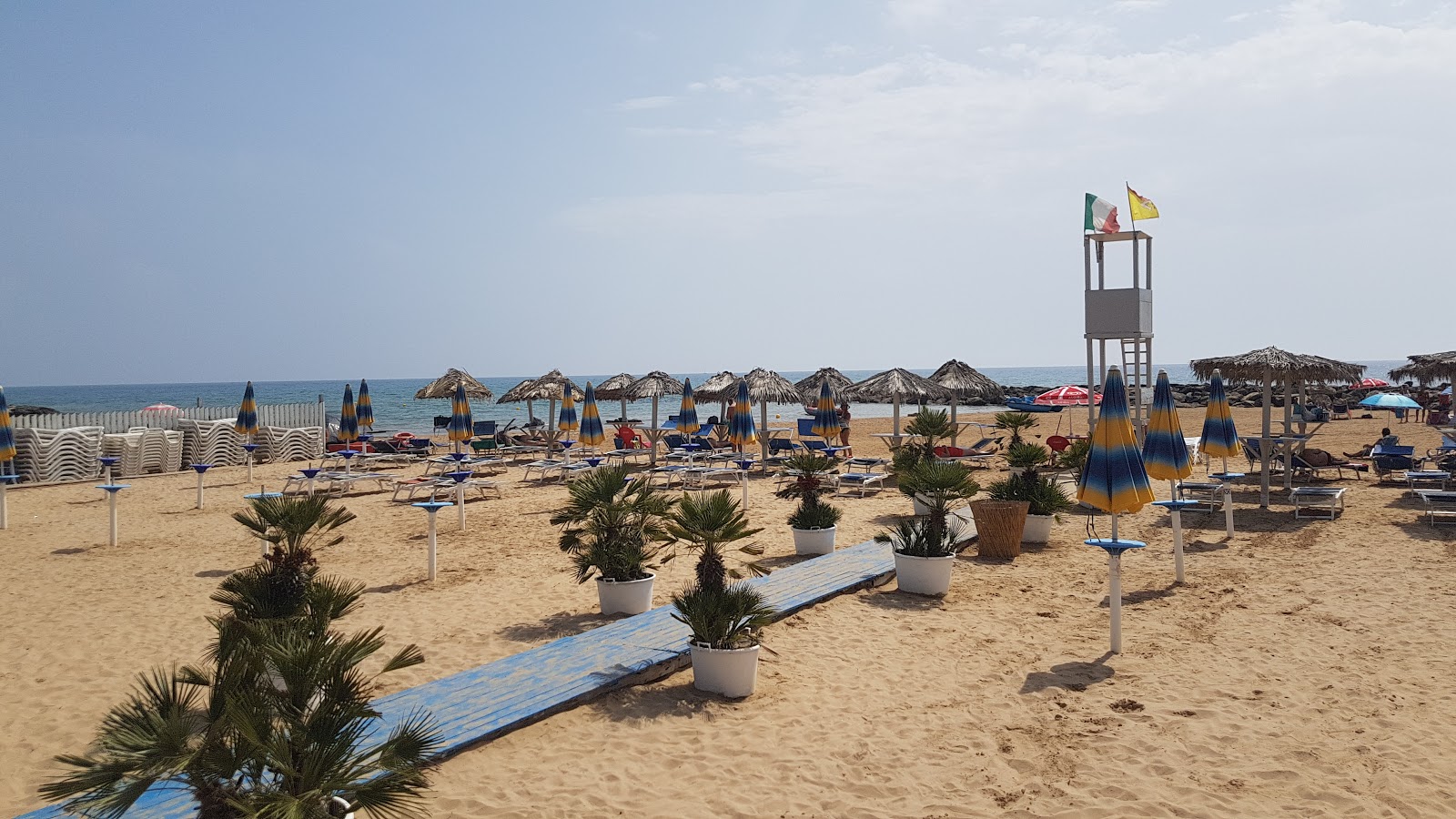 Fotografie cu Spiaggia Micenci cu nivelul de curățenie înalt