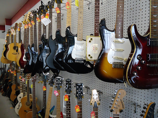 Pawn Shop «The Loan Star Pawn Shop, Inc.», reviews and photos, 5335 N Dixie Dr, Dayton, OH 45414, USA