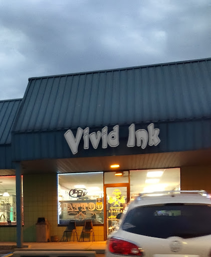 Tattoo Shop «Vivid Ink», reviews and photos, 2375 N Cedar St # C, Holt, MI 48842, USA