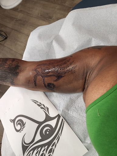 Tattoo Shop «Red Lion Tattoo Cleveland», reviews and photos, 4043 St Clair Ave, Cleveland, OH 44103, USA