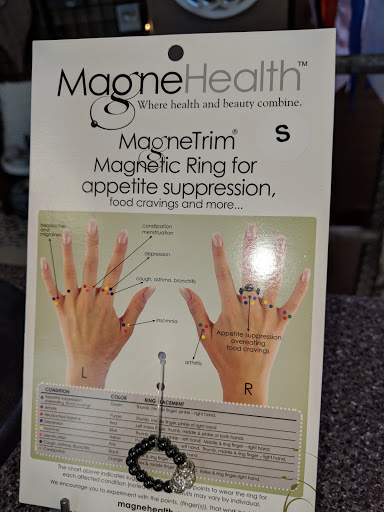 Quilt Shop «River Road Quilt Shop @ Nelson Flag», reviews and photos, 2501 South Ave, La Crosse, WI 54601, USA