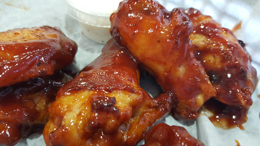 Pizza Restaurant «Round Table Pizza», reviews and photos, 7732 Limonite Ave, Riverside, CA 92509, USA