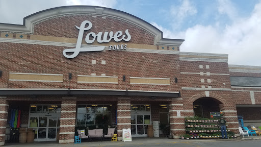 Grocery Store «Lowes Foods of Apex», reviews and photos, 5400 Apex Peakway, Apex, NC 27502, USA