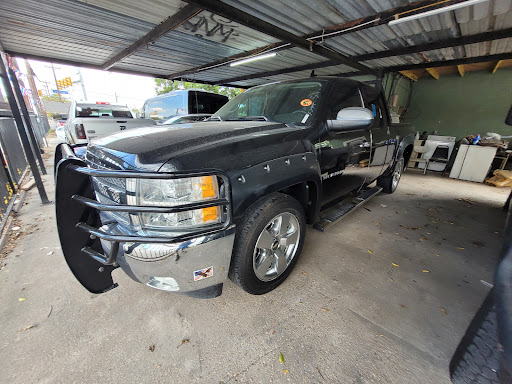 Used Car Dealer «CJAUTOSALES LLC», reviews and photos, 1301 S General McMullen, San Antonio, TX 78237, USA