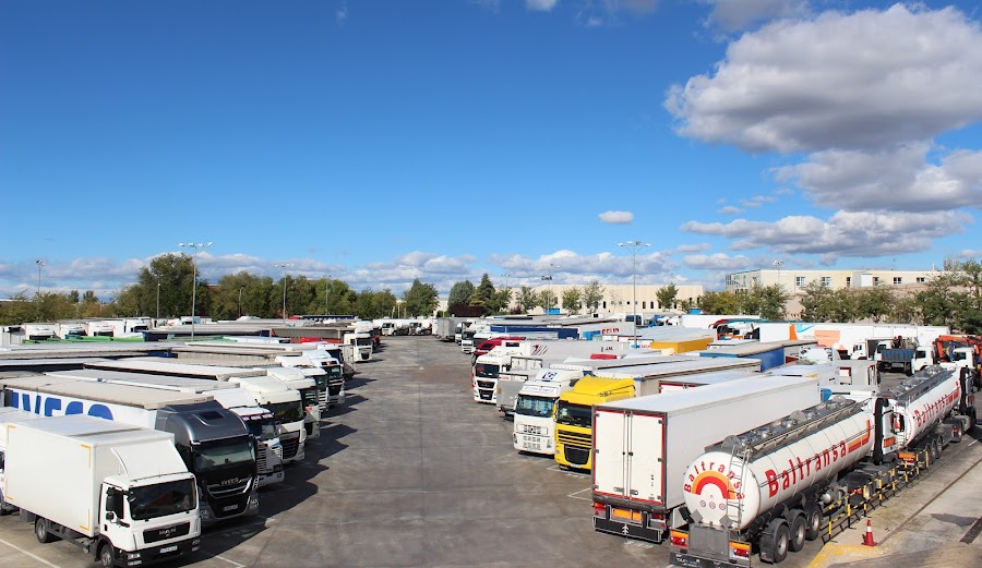 Aparcamiento de Camiones Fuenlabrada | Esteban Rivas