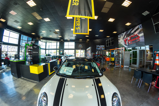 Car Dealer «MINI of Ontario», reviews and photos, 1251 Auto Center Dr, Ontario, CA 91761, USA