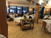Atmosphère du Restaurant Le Saint Pierre à Six-Fours-les-Plages - n°17