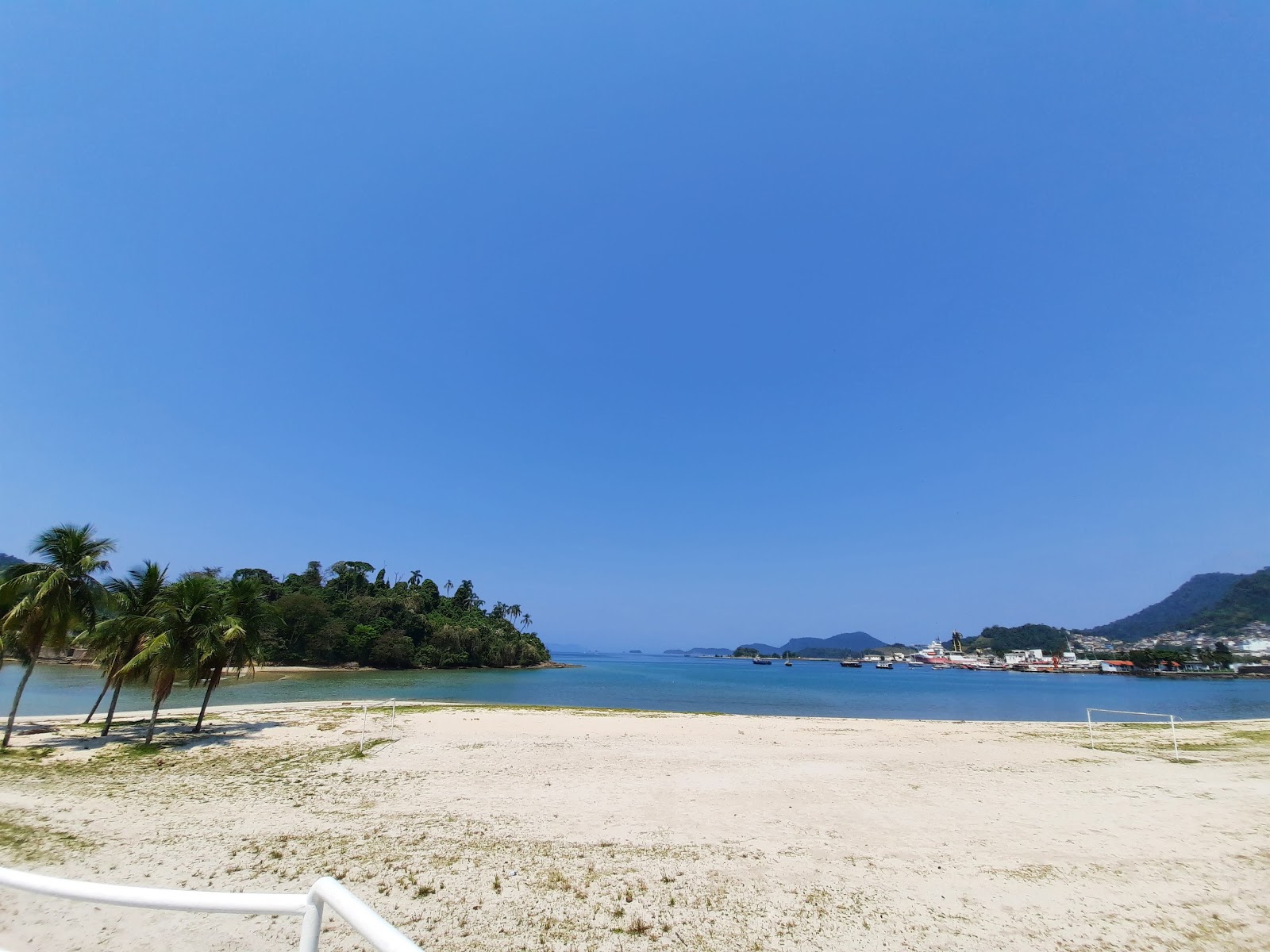 Photo of Anil Beach backed by cliffs