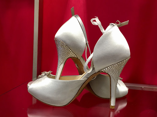 Shoe Store «Signature Shoes», reviews and photos, 271 Westwood Ave, Westwood, NJ 07675, USA