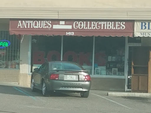 Book Store «Blue Moon Books Antiques & Music», reviews and photos, 1413 Cleveland St, Clearwater, FL 33755, USA