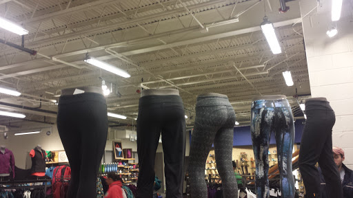 Camping Store «REI», reviews and photos, 8209 Watson St, McLean, VA 22102, USA