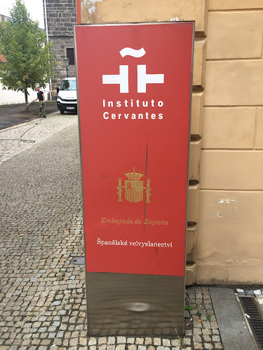 Recenze na Institut Cervantes - Knihovna Carlose Fuentese v Praha - Knihovna