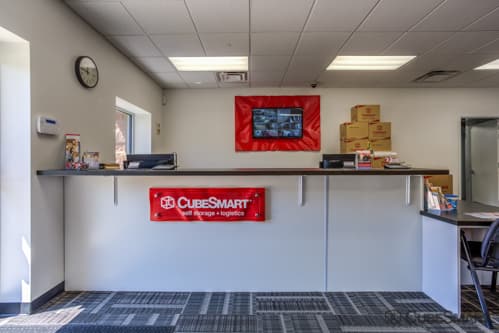 Self-Storage Facility «CubeSmart Self Storage», reviews and photos, 640 Broadway Ave, Holbrook, NY 11741, USA