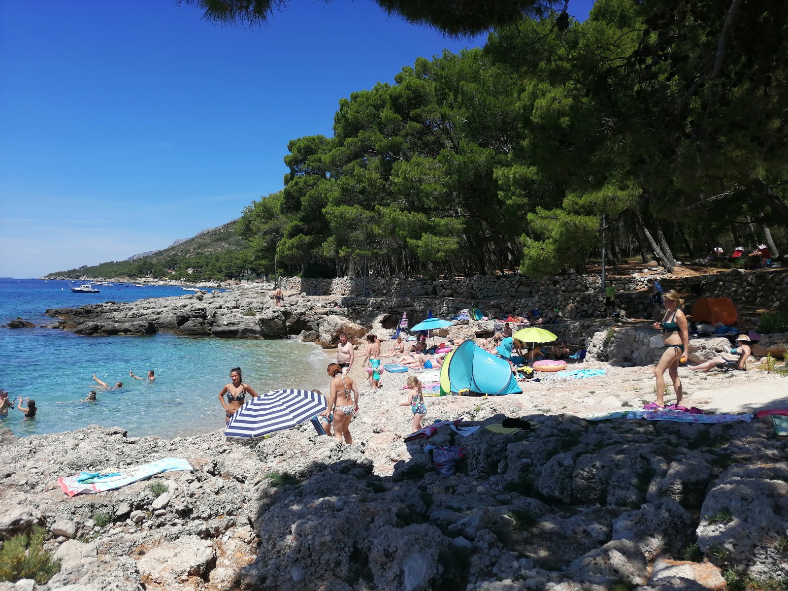 Zdjęcie Feronija beach - polecane dla podróżujących z dziećmi rodzinnych