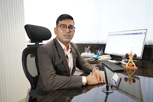 Best Urologist in Pune | Dr. Irfan Shaikh | Kidney Stone Specialist | Andrologist | Prostate Specialist | Urolife Clinic Pune image