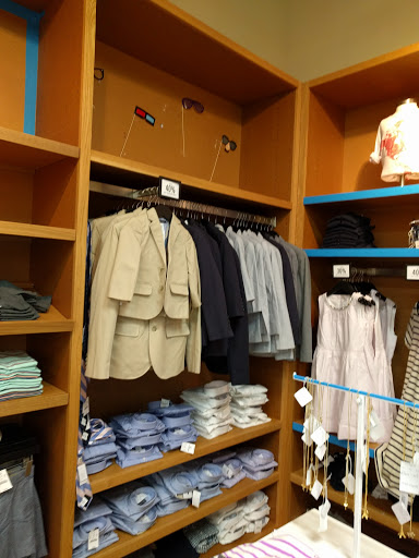 Shopping Mall «San Francisco Premium Outlets», reviews and photos, 2774 Livermore Outlets Dr, Livermore, CA 94551, USA