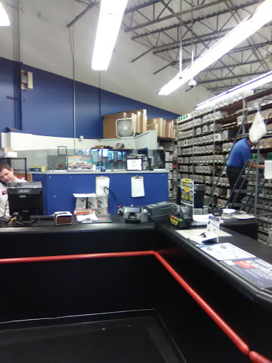 Auto Parts Store «Pep Boys Auto Parts & Service», reviews and photos, 1006 New Britain Ave, West Hartford, CT 06110, USA