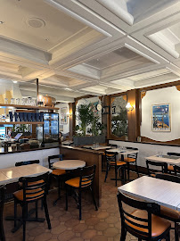 Atmosphère du Restaurant Café Des Halles à Fontainebleau - n°6